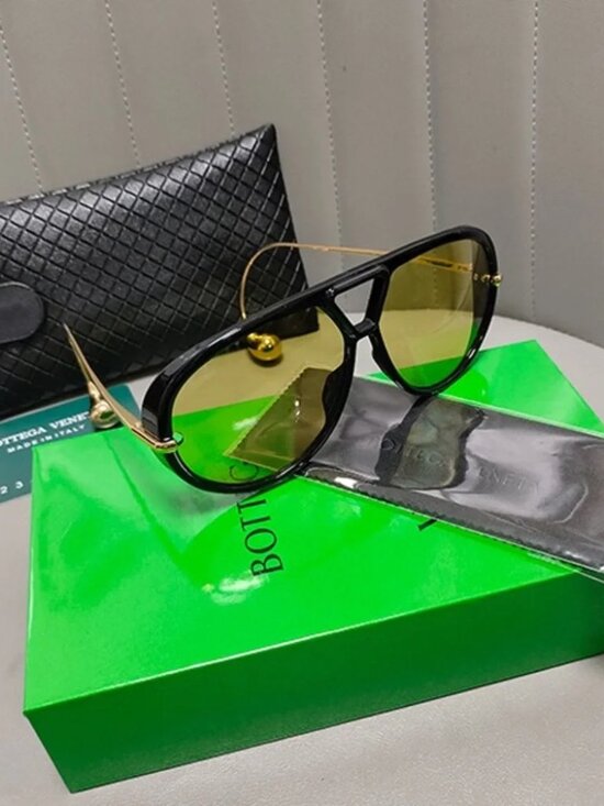 Bottega veneta Accessories - Bottega Veneta Two-Tone Aviator Sunglasses Yellow Tinted Lenses Gold Temple Hard